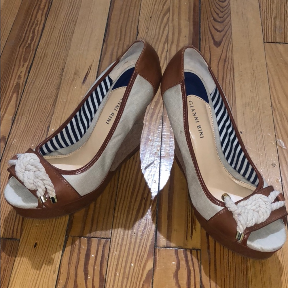 Gianni Bini Open Toe Wedges